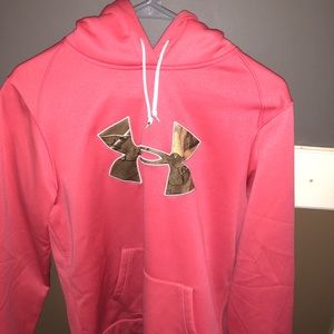 Under armour sweatshirt